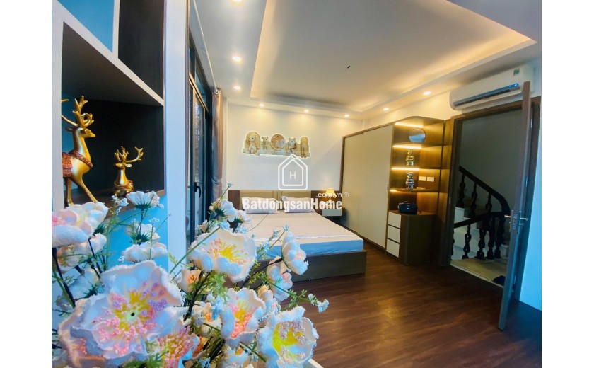 NHÀ ĐẸP Ở XUÂN THỦY -PHÂN LÔ - Ô TÔ - LÔ GÓC 2 MẶT NGÕ - 2 THOÁNG - VEW ĐH BÁO CHÍ TUYÊN TRUYỀN - KHU VỰC VIP - DÂN TRÍ CAO - AN SINH ĐỈNH - TẶNG FULL NỘI THẤT.